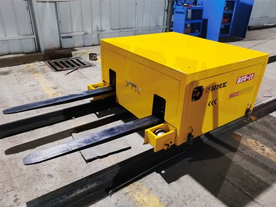 Forklift Arm-Type Automated Rail Transfer Cart RGV 부근의 호텔